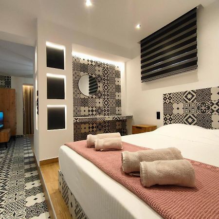 Gekas Premiun City Center Apartment Kalambaka Eksteriør billede